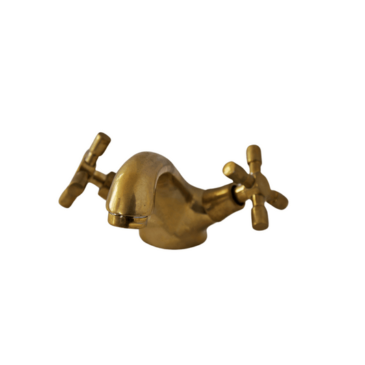 Solid brass single pillar bathroom mixer
