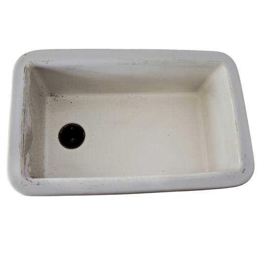 Lab sink